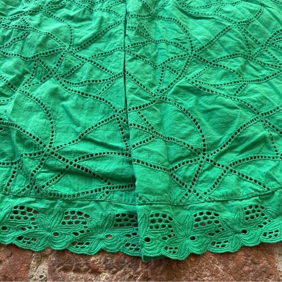 CAbi Cottagecore Gemma Green Eyelet Blouse Sleeveless Tank Top 5036 size medium - Picture 11 of 16